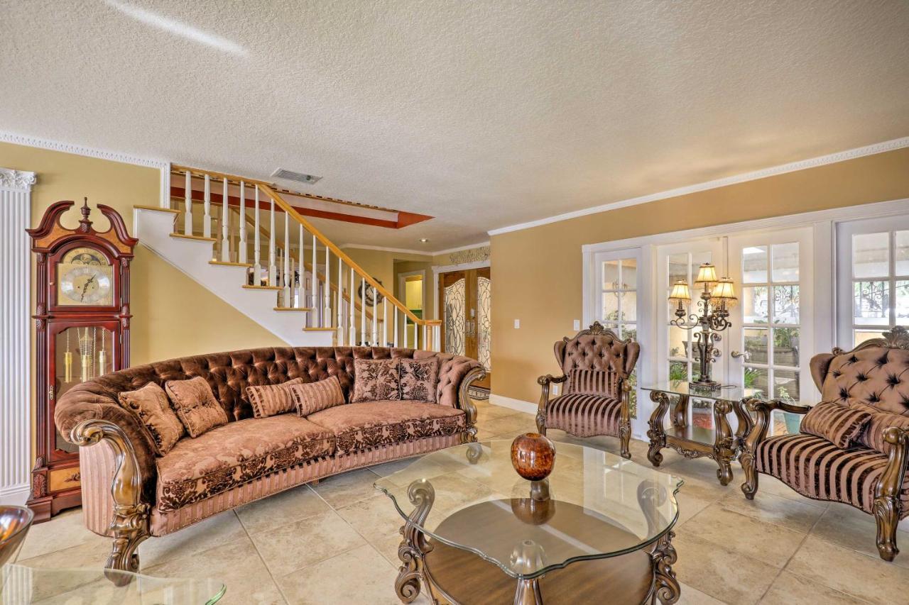 Cozy Home In Heart Of Tampa With Lanai And Pool! エクステリア 写真
