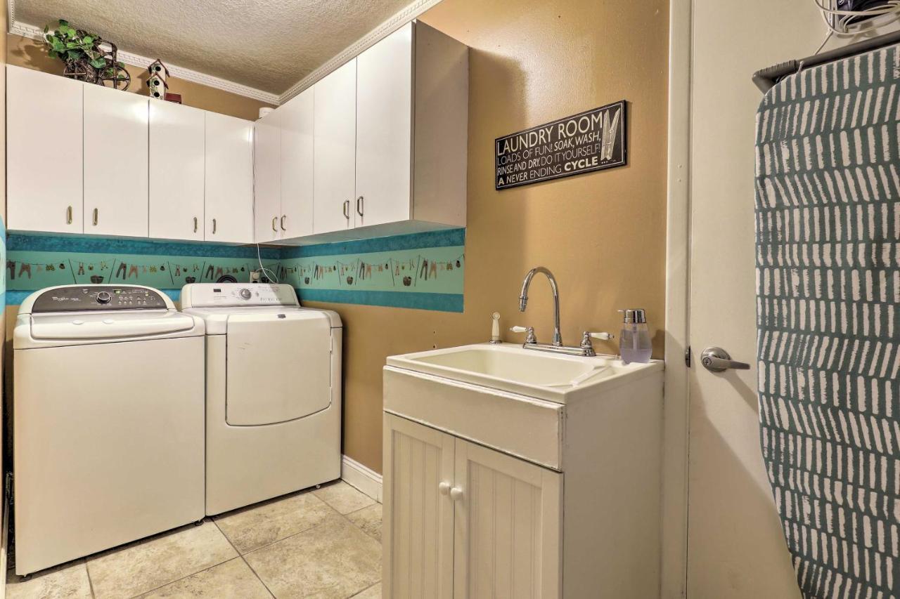 Cozy Home In Heart Of Tampa With Lanai And Pool! エクステリア 写真