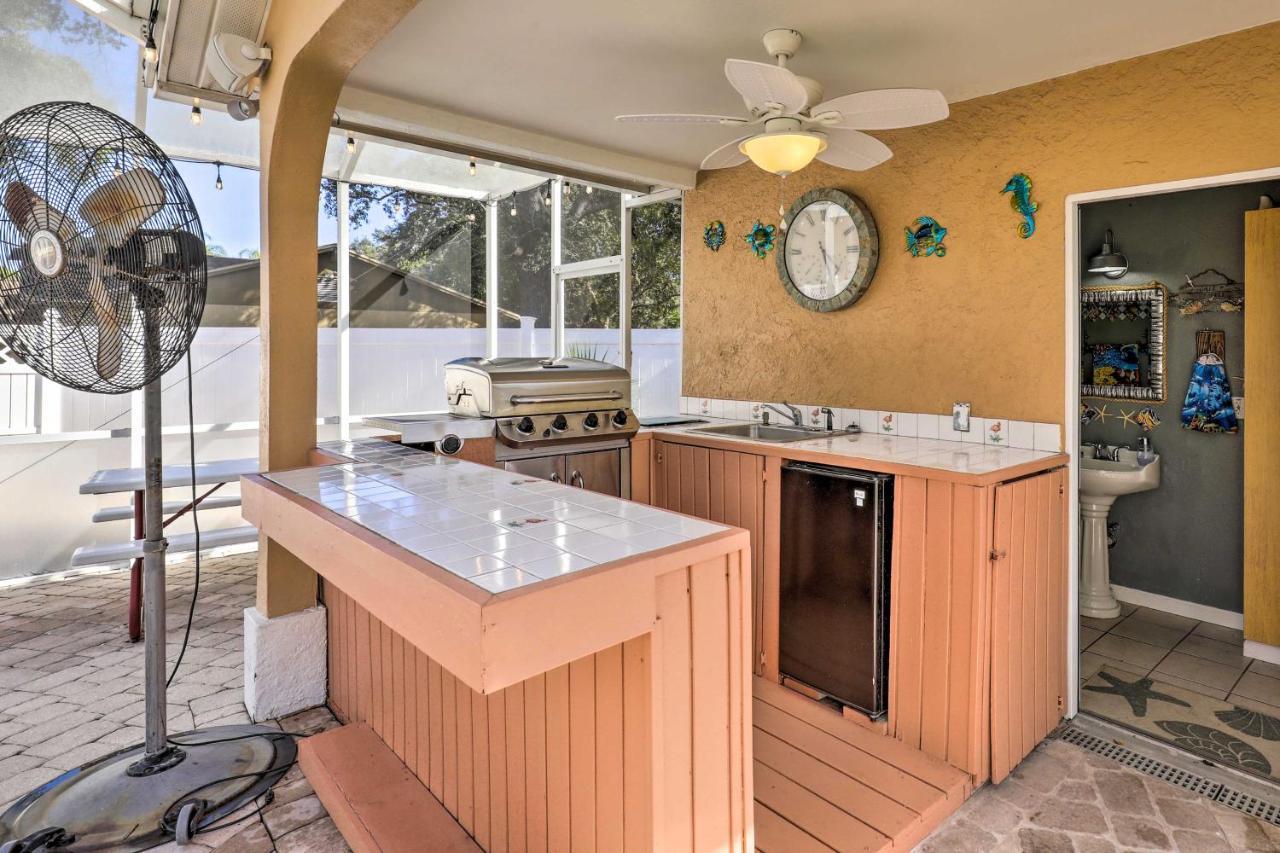 Cozy Home In Heart Of Tampa With Lanai And Pool! エクステリア 写真
